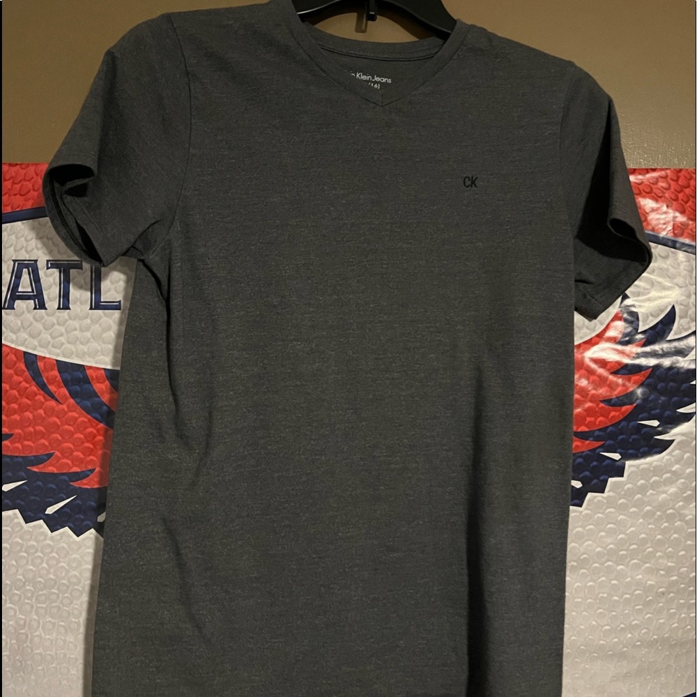Calvin Klein boys short sleeve tshirt L 14/16